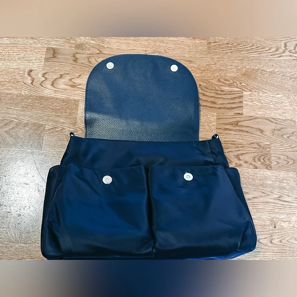 NWT Tory Burch Navy Blue Thea Nylon Messenger Baby Bag